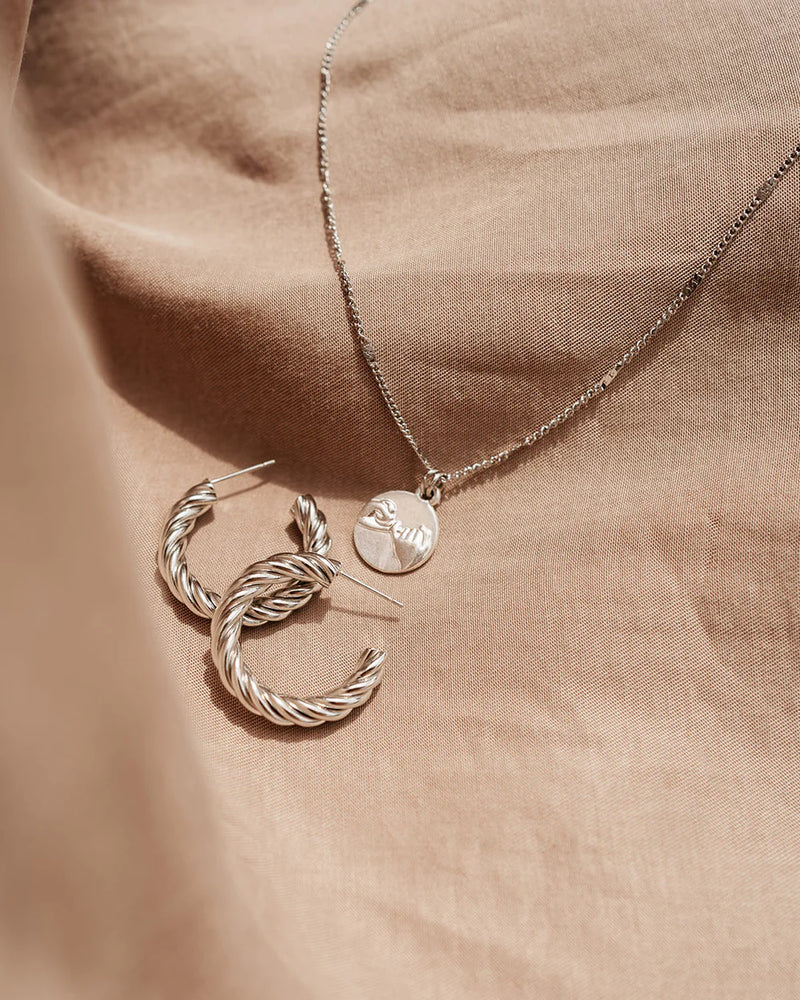 Why We Love Stainless Steel Jewelry