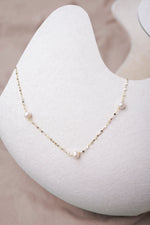 Lola Pearl Necklace - Corail Blanc