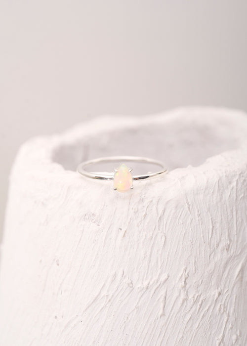 Sky Opal Ring in Silver - Corail Blanc