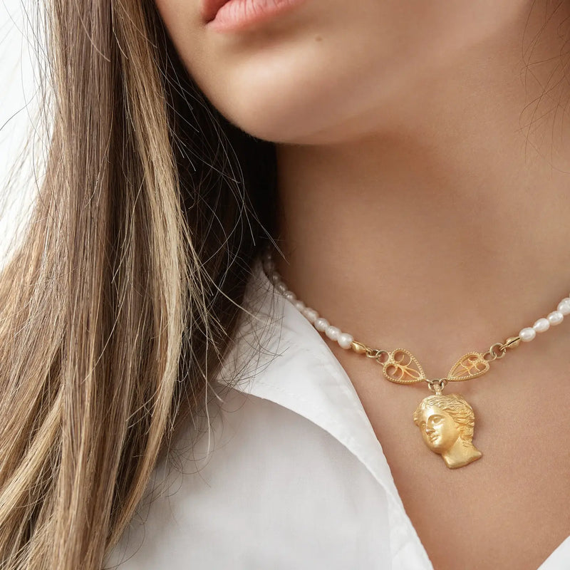 Goddess Anahit Necklace - Corail Blanc