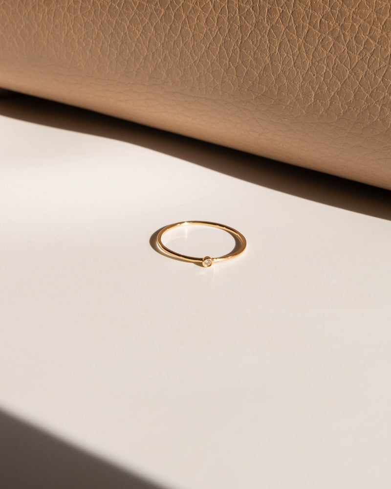 Solid Gold Solo Diamond Ring - Corail Blanc