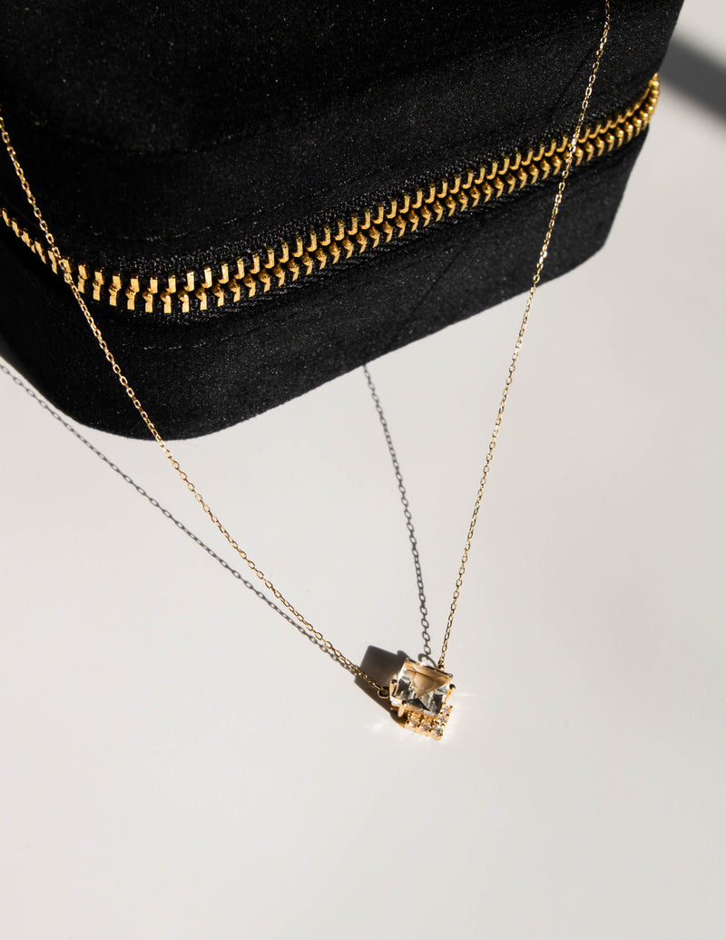 Solid Gold Topaz & Diamond Aphrodite Shield Necklace - Corail Blanc
