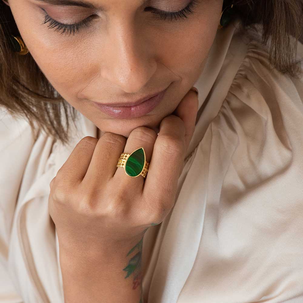 Teardrop Malachite Ring - Corail Blanc