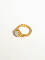 Stargazer Opal Ring - Corail Blanc