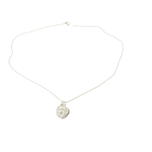 Goddess of victory Pendant Necklace in Silver - Corail Blanc