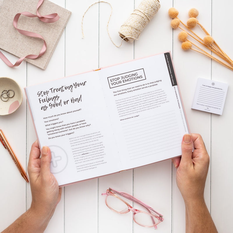 Move Your Mood Workbook & Journal - Corail Blanc
