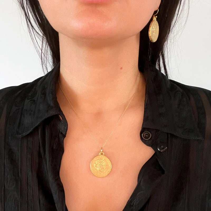 Artemis Pednant Necklace in Gold - Corail Blanc